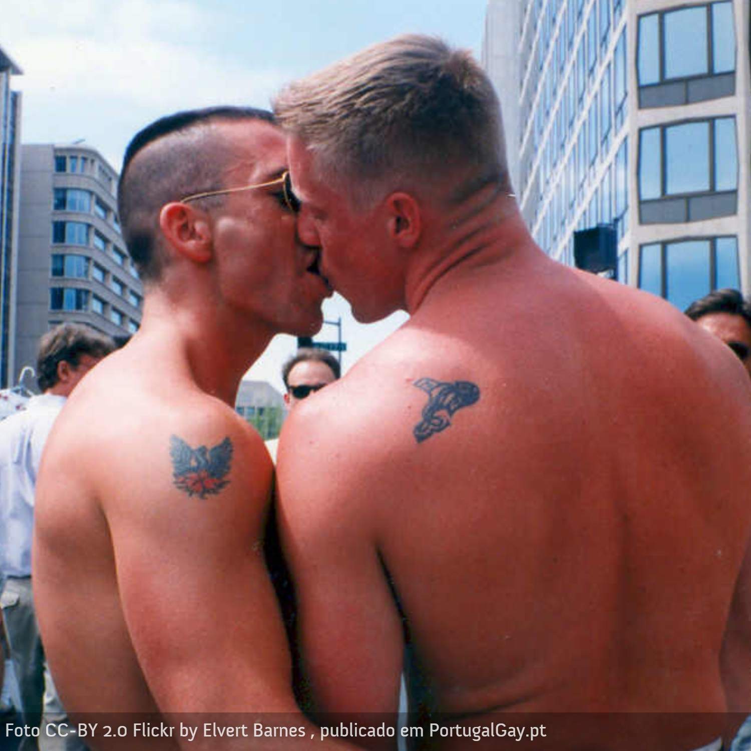 SAÚDE: Homens gays acham menos provável que pessoas bonitas sejam VIH+